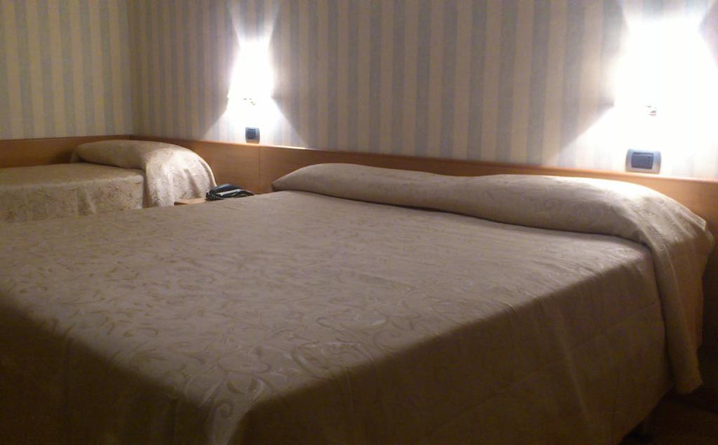Hotel Pineta Cagli Habitación foto